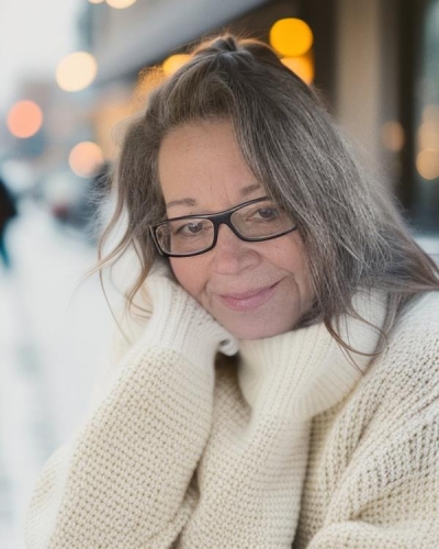 Martha Rose, Broker