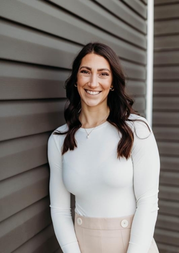 Madison Cunningham, Sales Person
