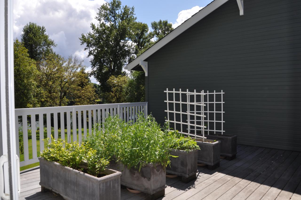 Deck Off Bonus Room<br/>