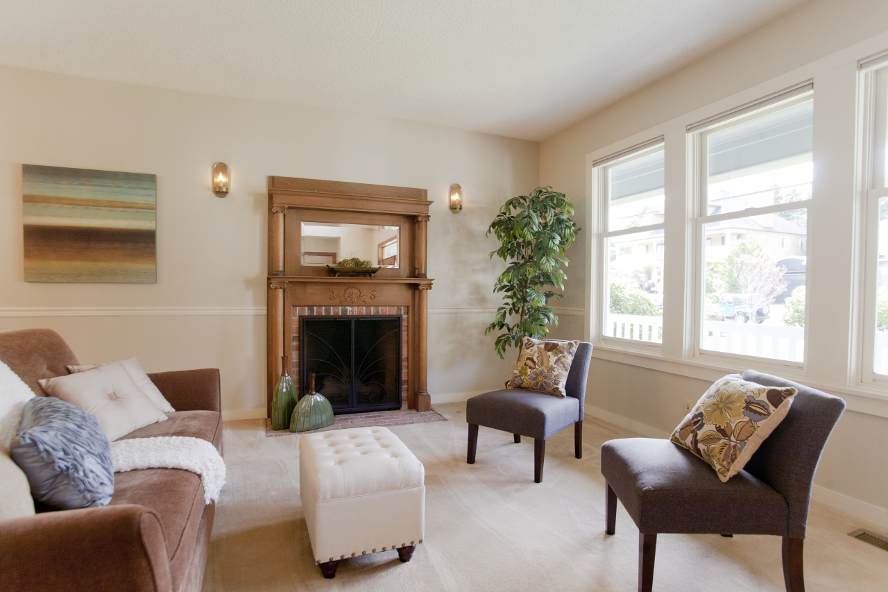 Living Room<br/>
