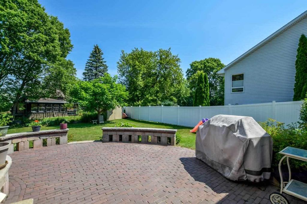 Brick Patio Ready for your Enjoyment
