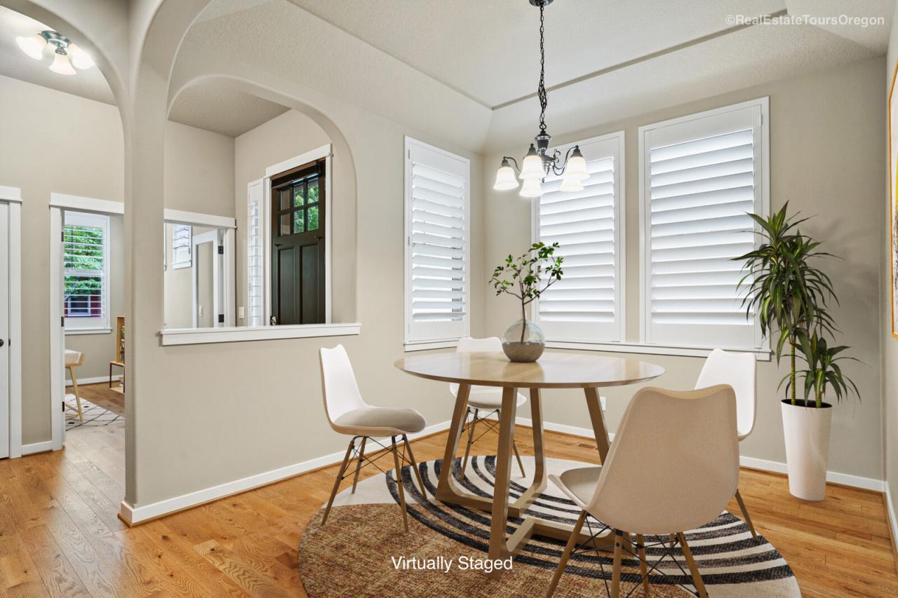 Dining Room<br/>Virtually Staged