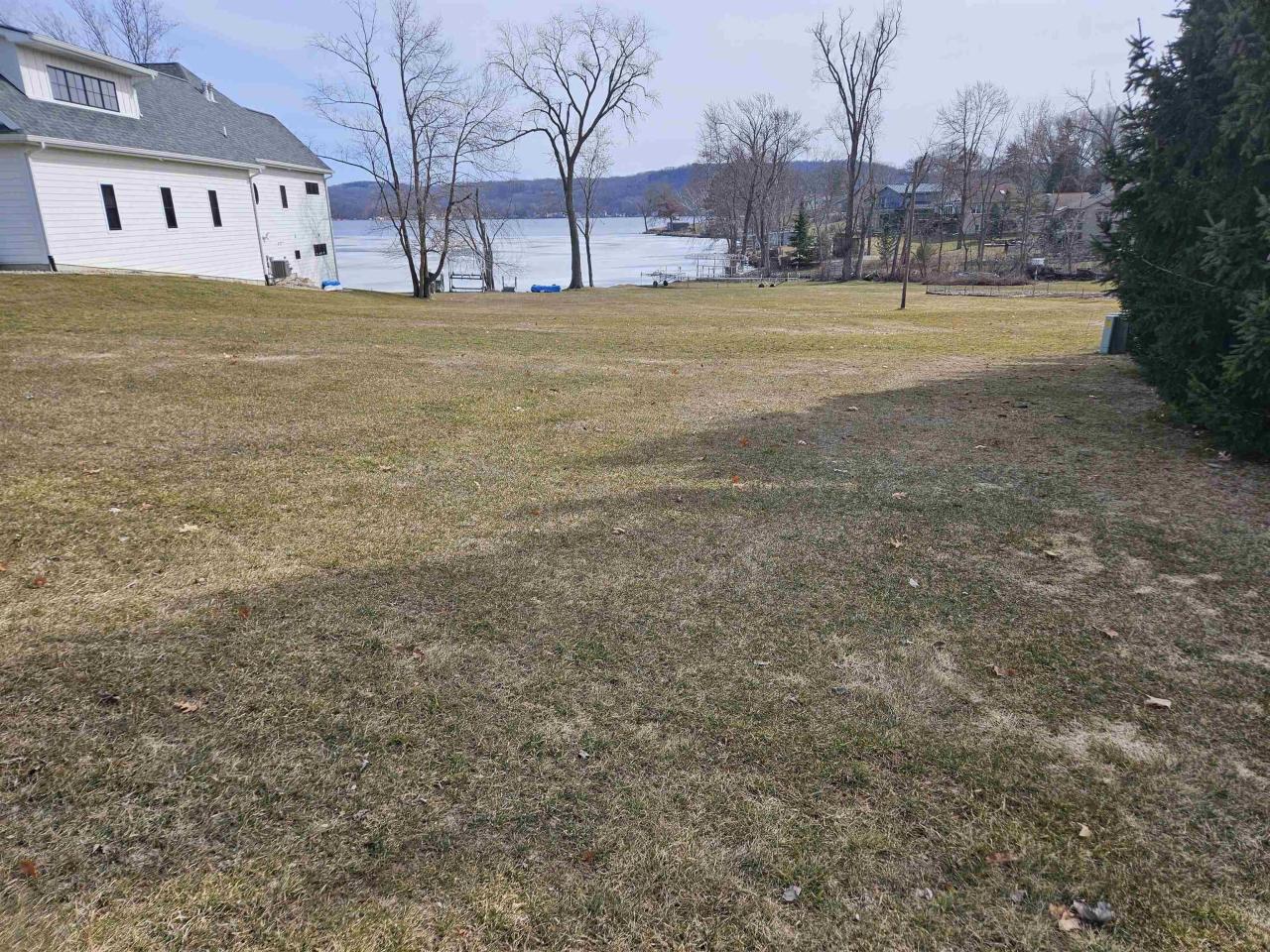 Common Lot 5 with Lake Access