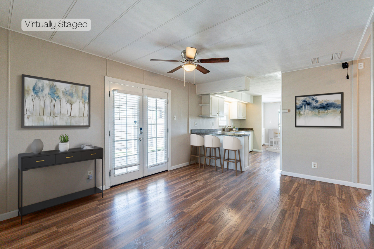 Double Door Entry Way   Breakfast Bar