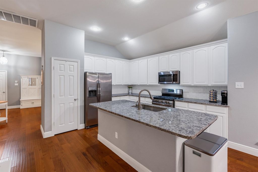Listing image