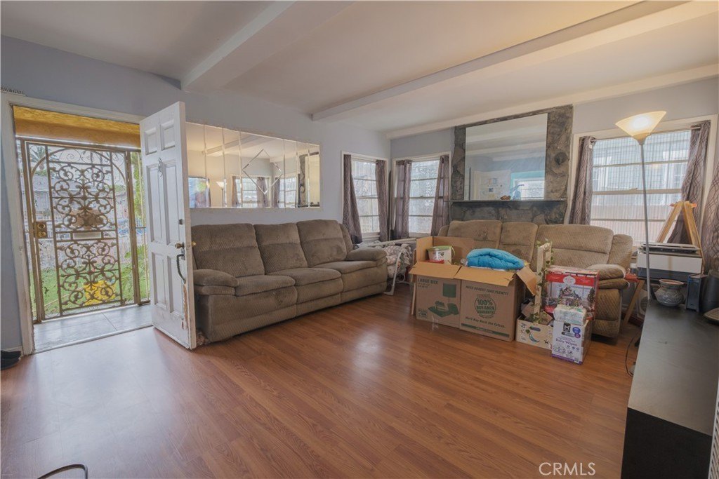 Listing image