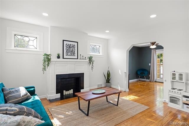 Listing image