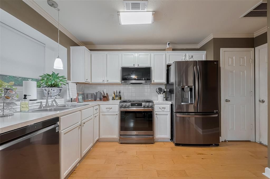 Listing image
