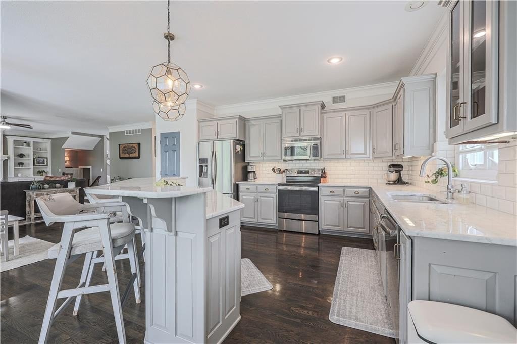 Listing image