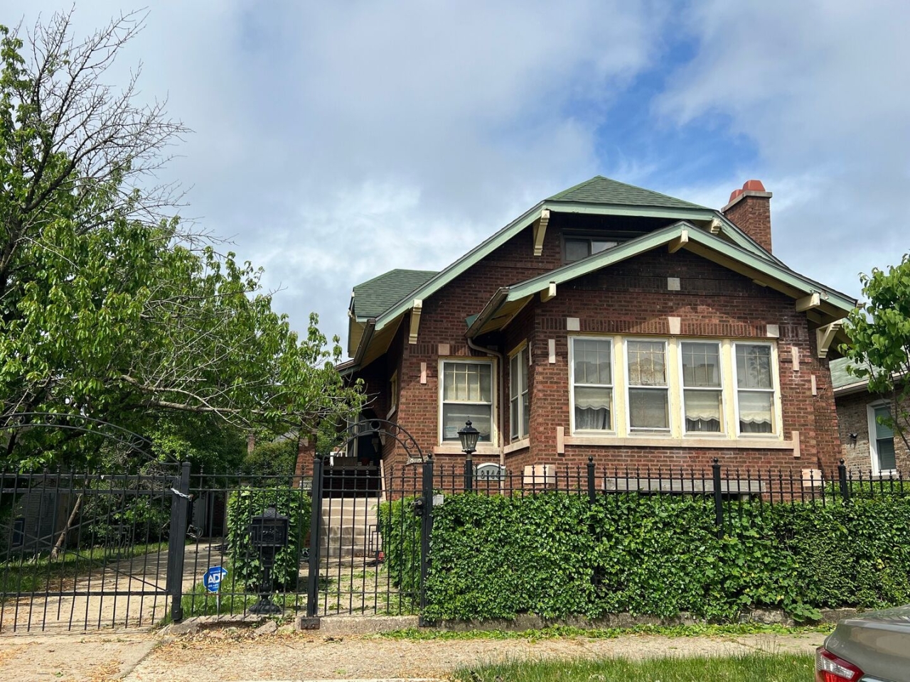 listing image