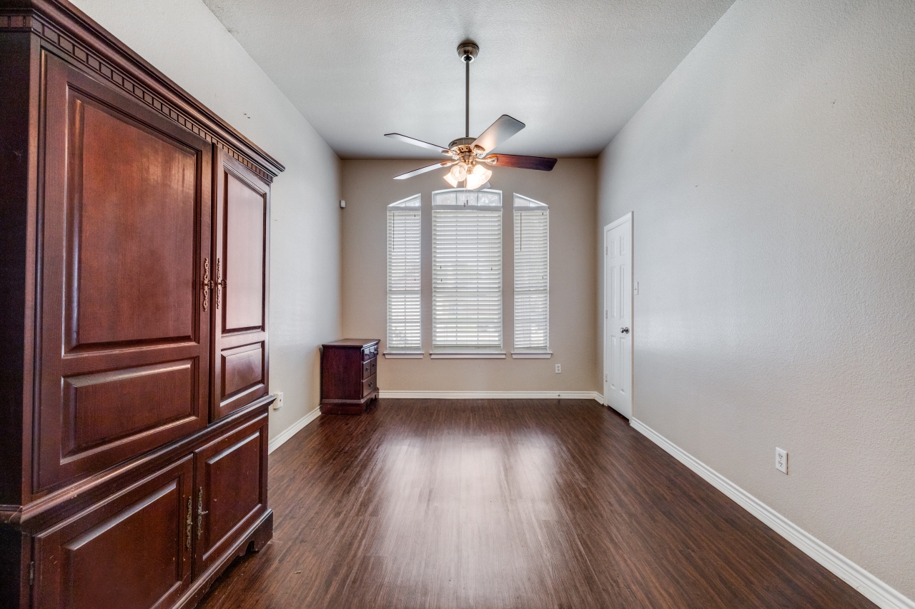 Listing image