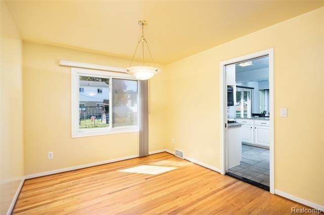 Listing image