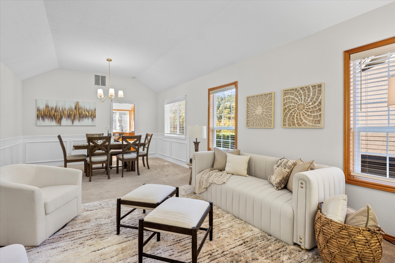 Living Room / Dining Room