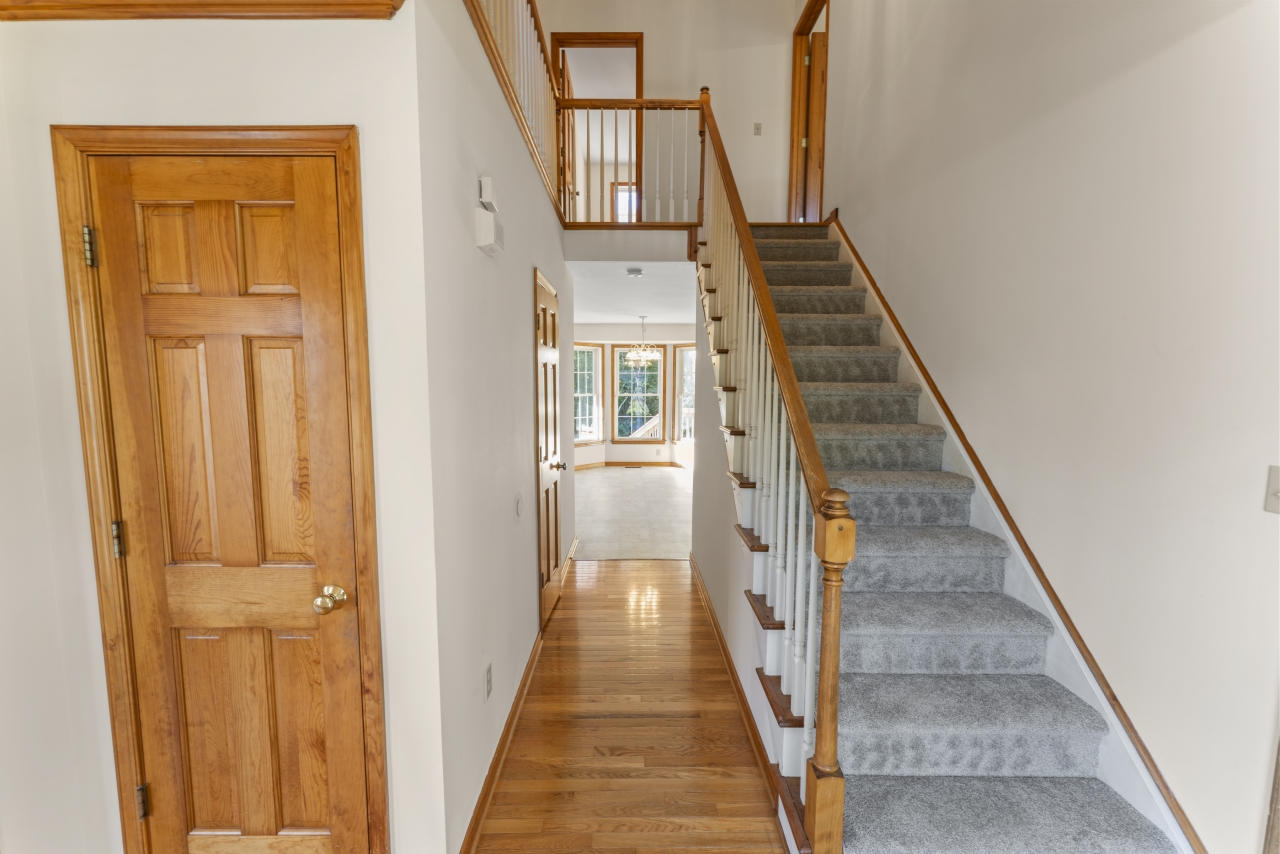 2 Story Foyer 