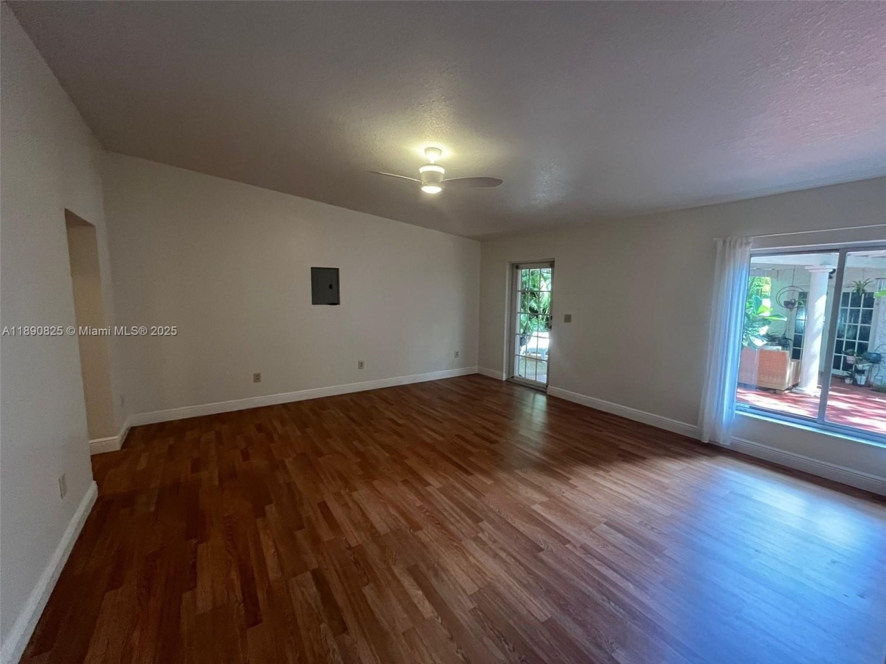 Listing image