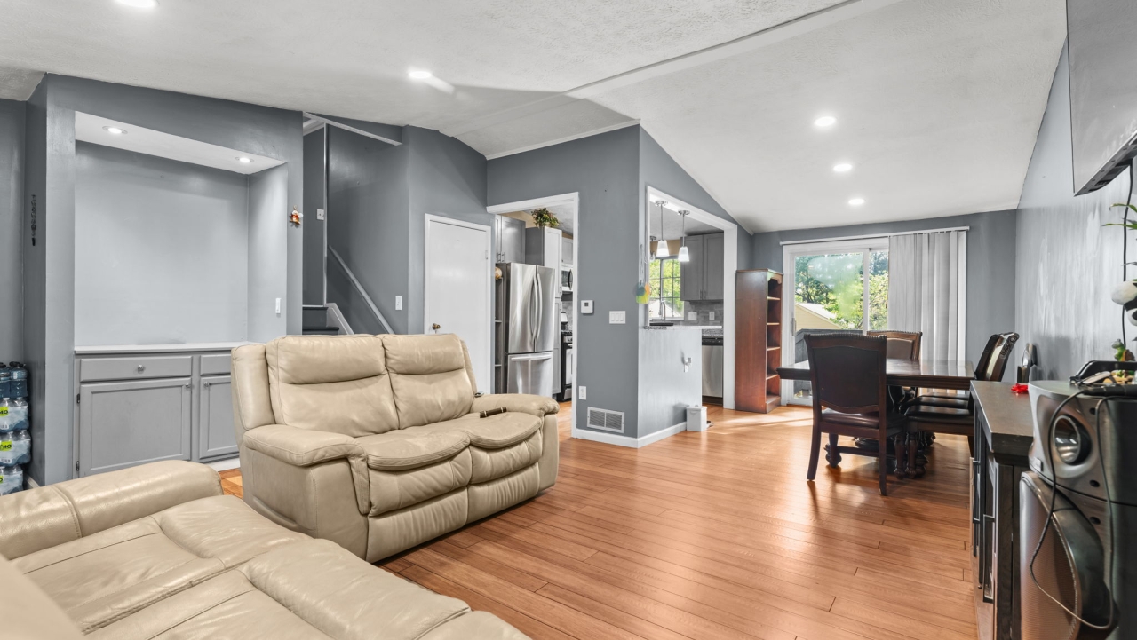 Living/dining open plan