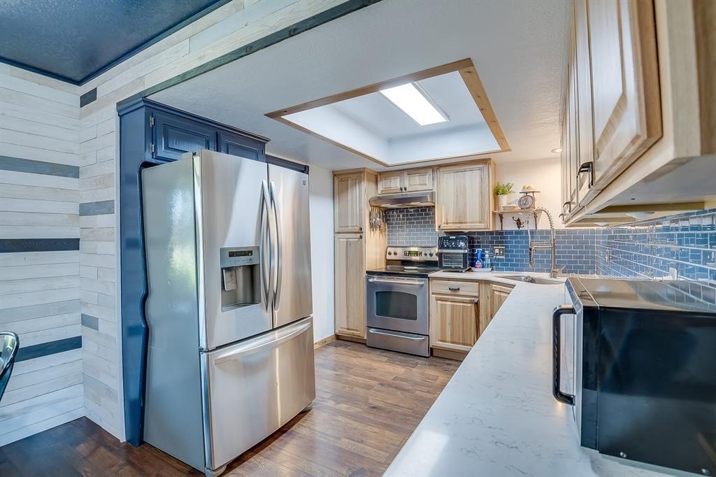 Listing image