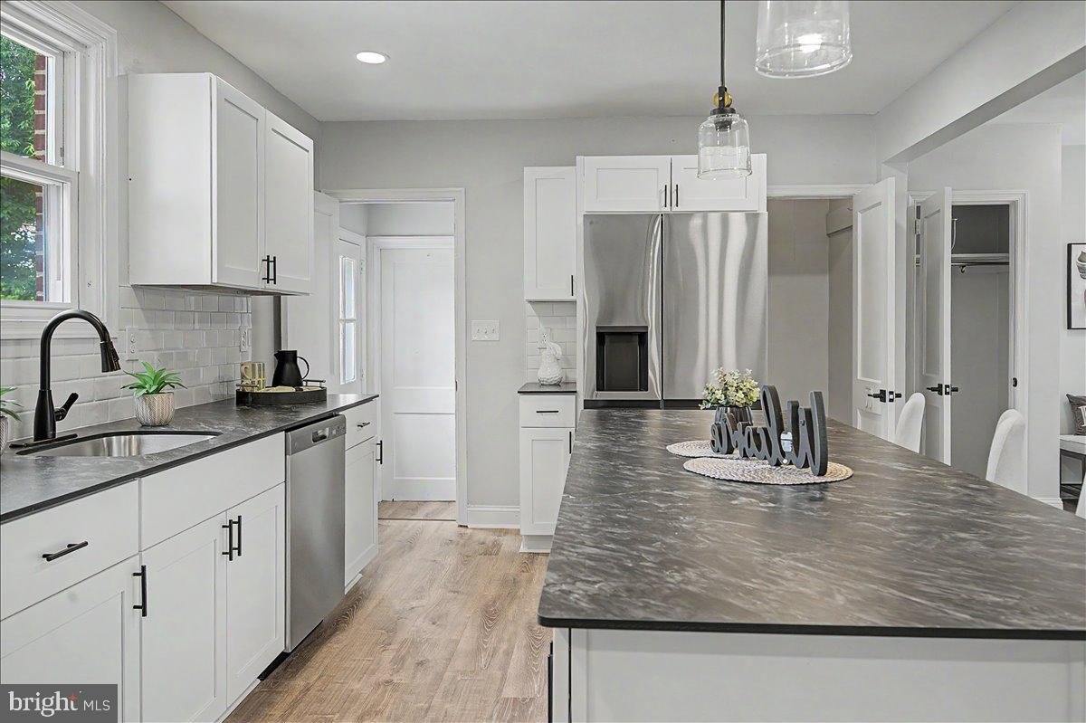 Listing image