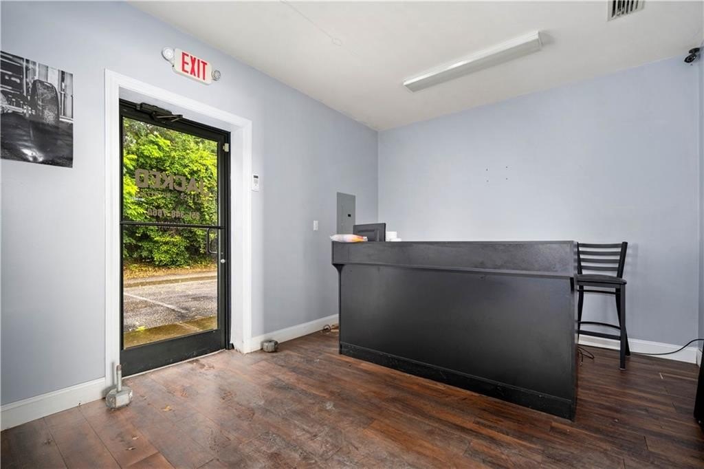 Listing image