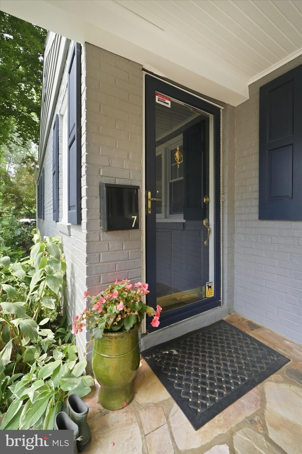 Listing image