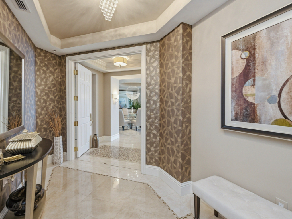 Private Foyer