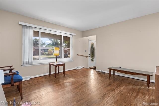 Listing image