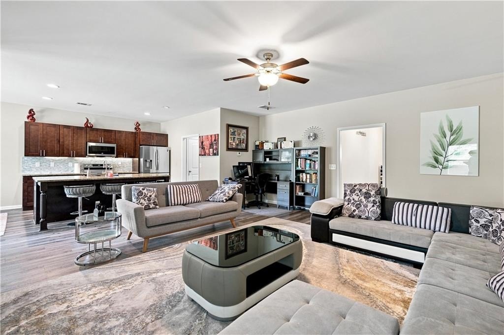 Listing image