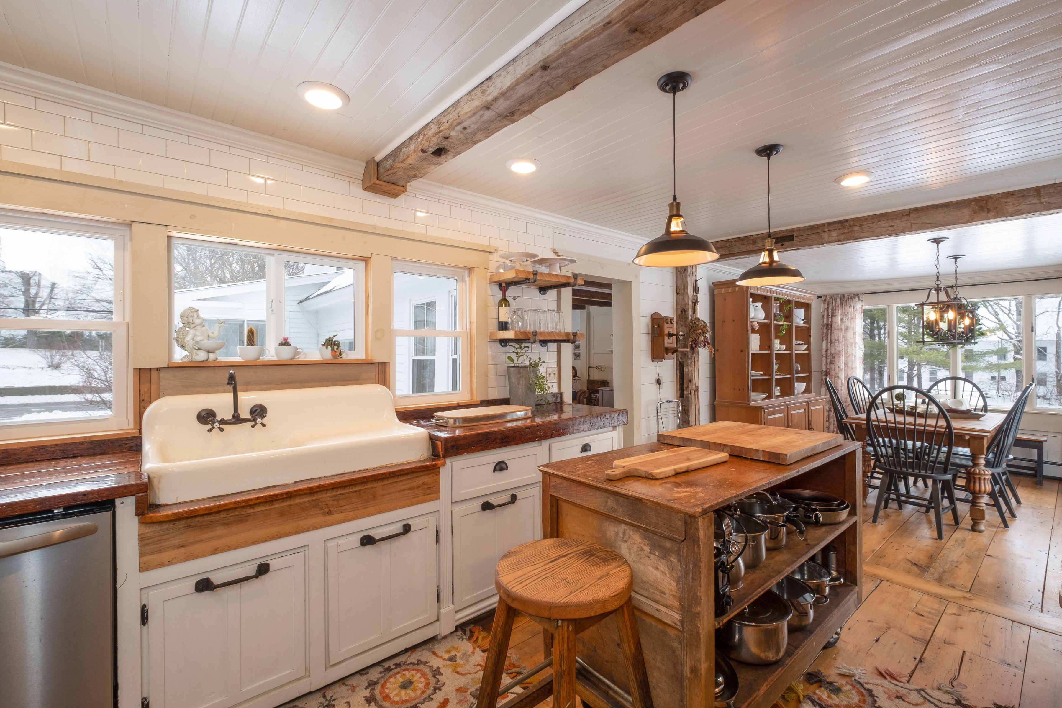 42 Classic Rustic Kitchen Designs