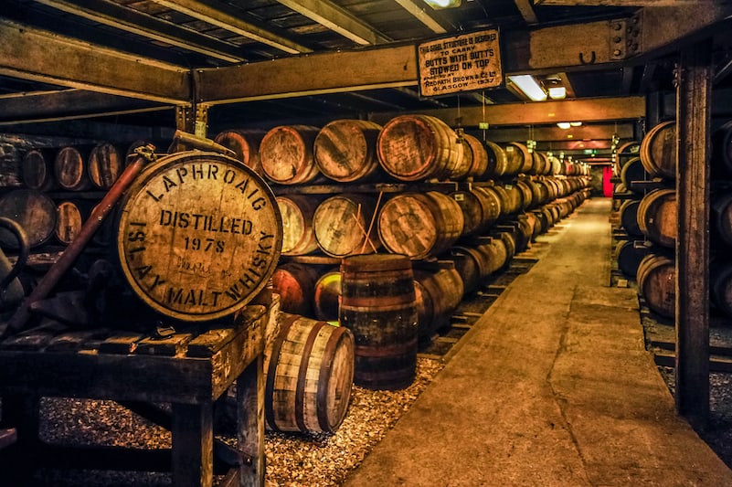 The 15 Best Whiskey Distilleries To Visit in America