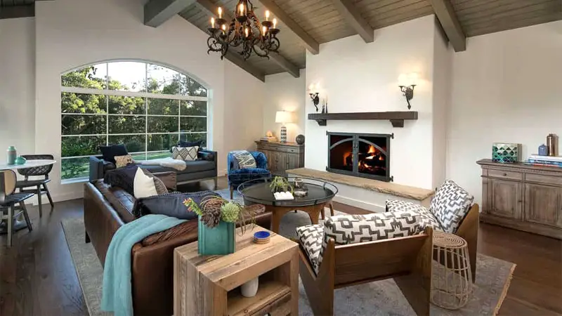 20 Incredible Mediterranean Style Living Rooms