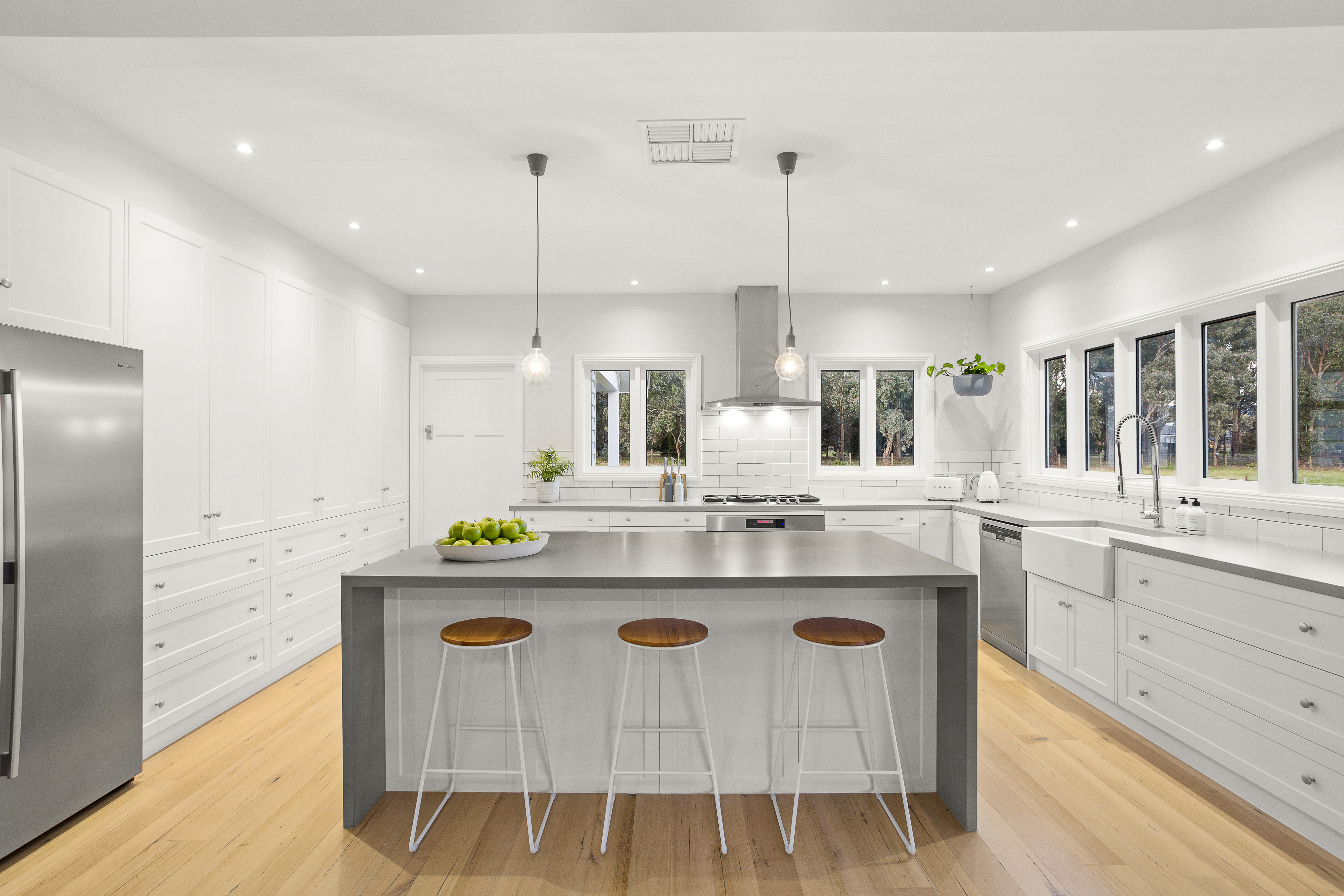 46 Incredible U-Shaped Kitchen Designs