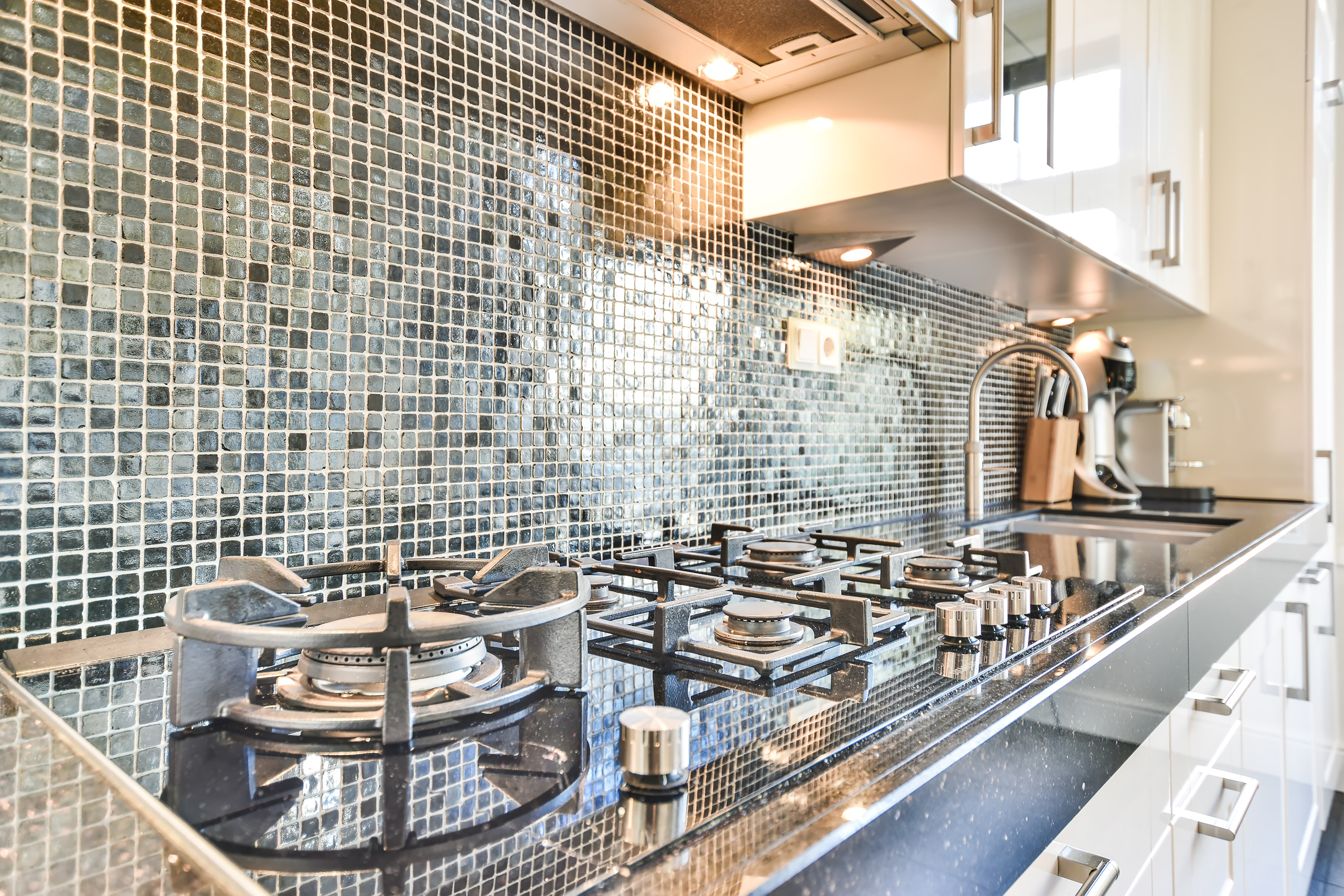6 Tips to Choose the Perfect Kitchen Tile