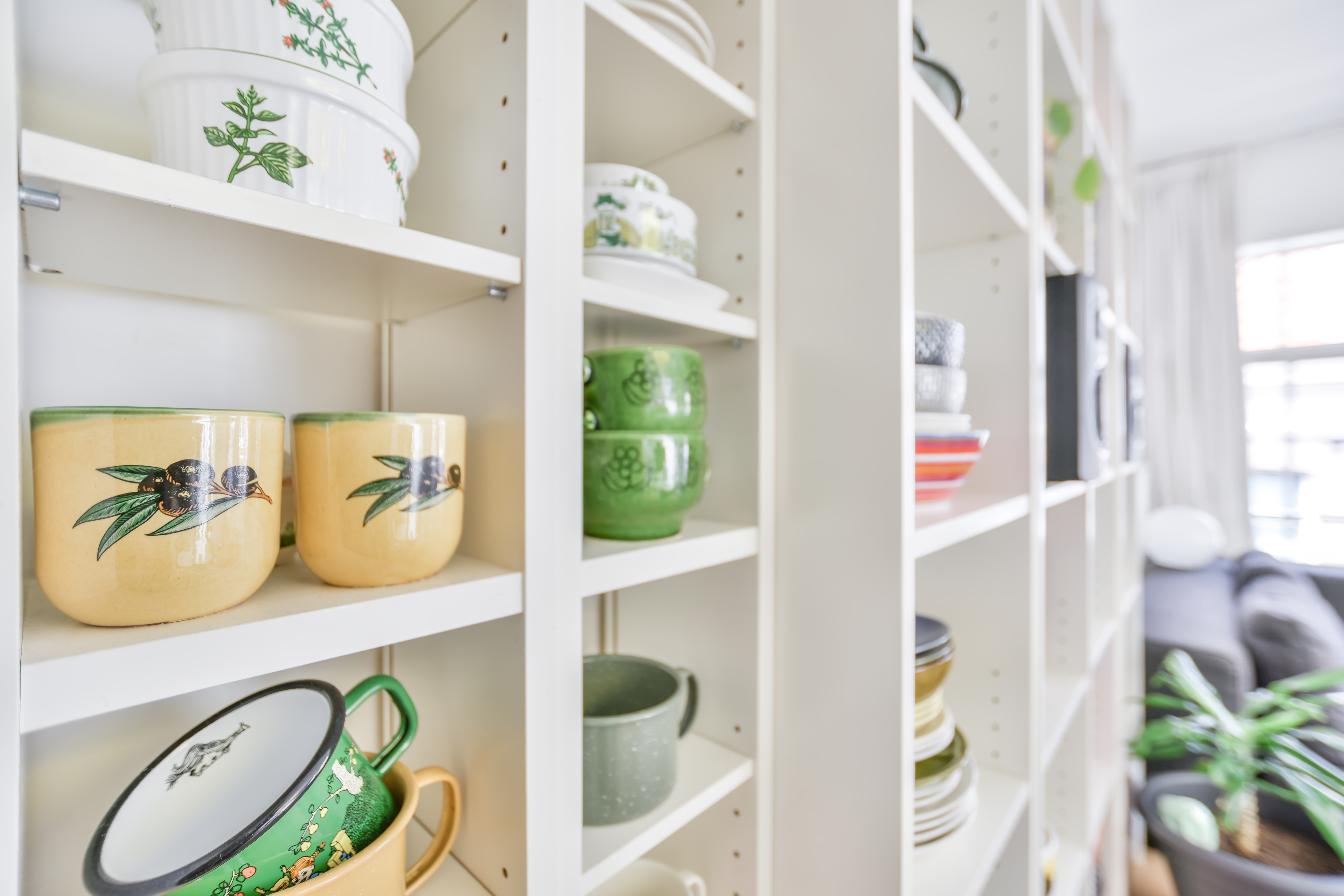 20 Genius Ways to Organize Kitchen Cabinets