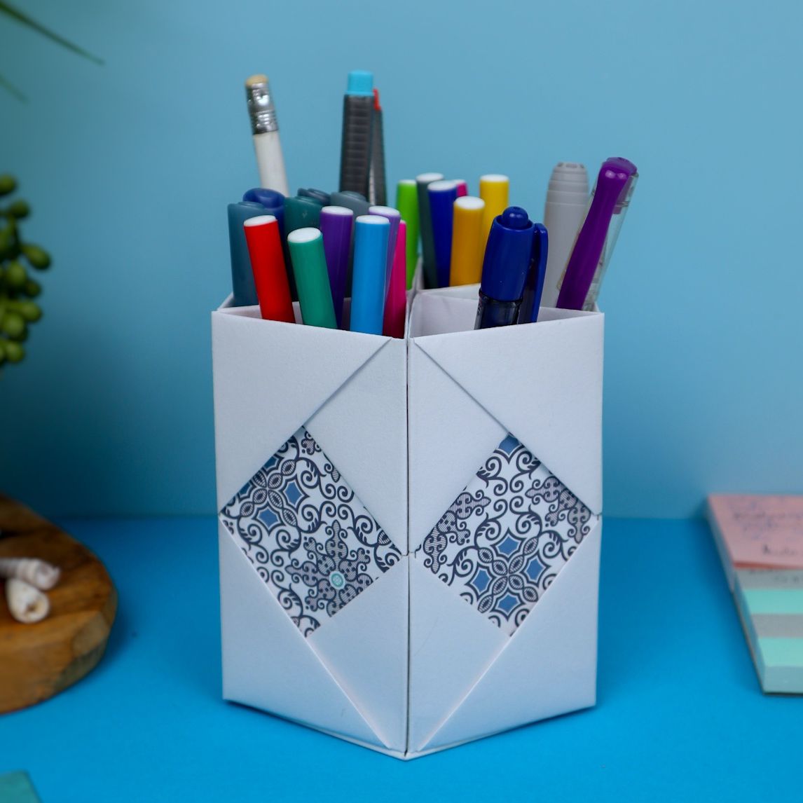 DIY Pencil Holder Out of Paper