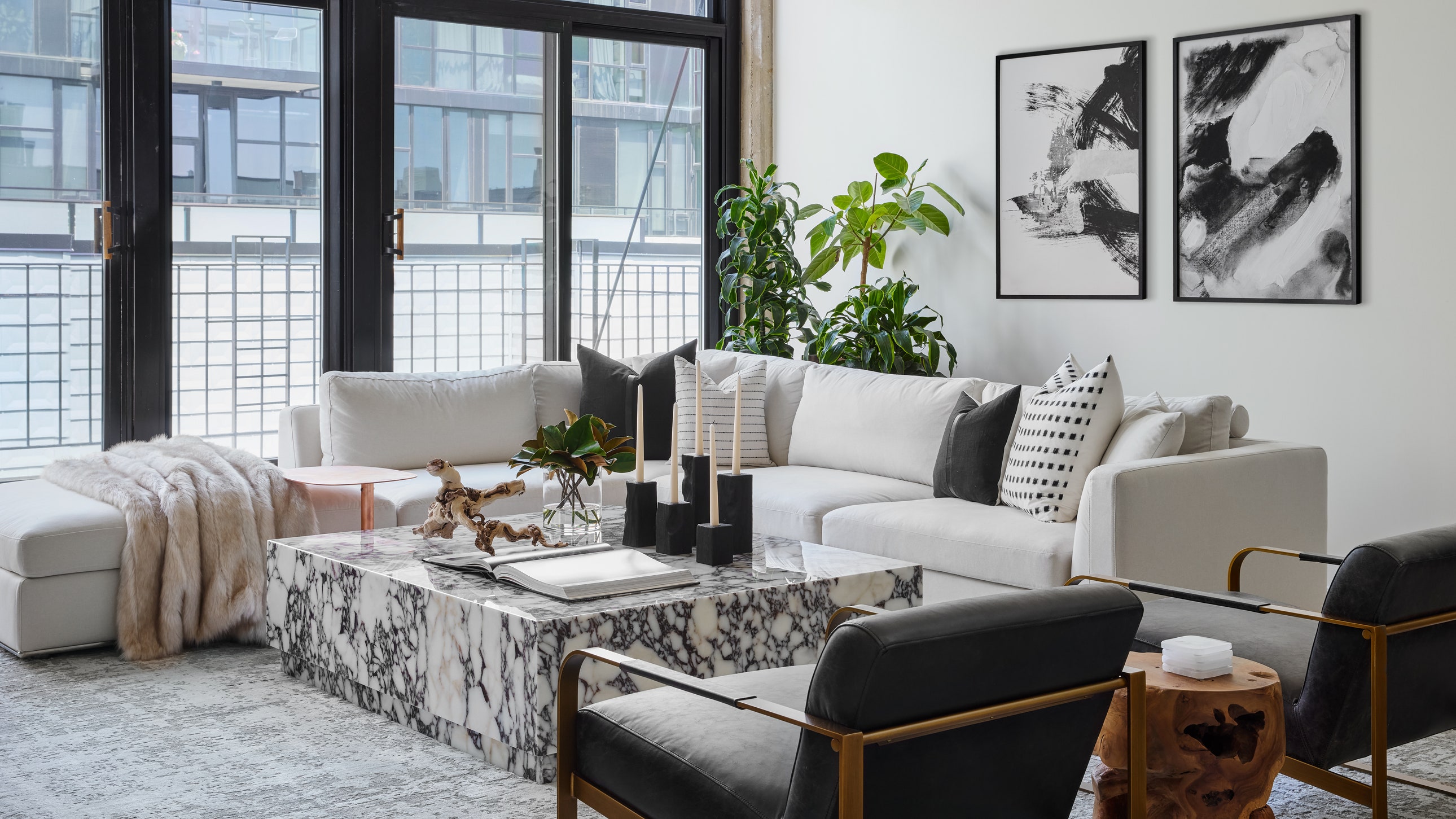 26 Modern Living Rooms Ideas for a Sleek and Inviting Gathering Space